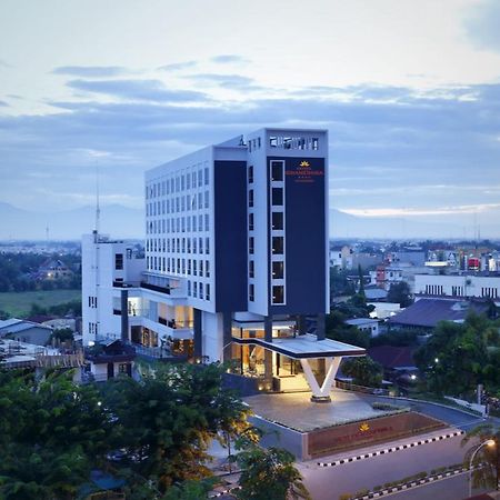 Hotel Grandhika Setiabudi Medan Dış mekan fotoğraf